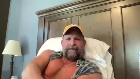 Snapshot of joestros chatting on October 10, 8:08 pm joestros online show from October 10, 8:08 pm