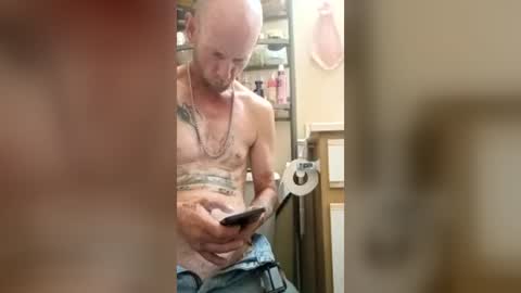 Snapshot of joeybcali79 chatting on June 24, 7:51 am joeybcali79 online show from June 24, 7:51 am