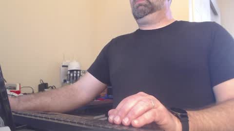 Snapshot of joeystr0ker chatting on April 3, 10:30 pm joeystr0ker online show from April 3, 10:30 pm