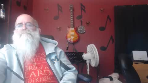 joeyzzz1 online show from April 17, 2:03 am