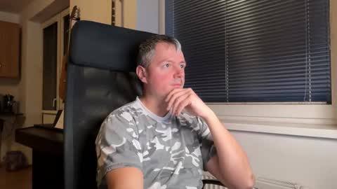 Jogger1991 online show from March 18, 6:00 pm