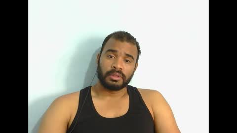 Snapshot of johan2222222222 chatting on October 13, 1:33 pm johan2222222222 online show from October 13, 1:33 pm