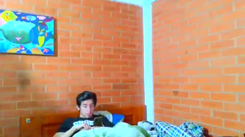 Snapshot of johan70nsexy chatting on June 23, 11:14 pm johan70nsexy online show from June 23, 11:14 pm