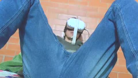 Snapshot of johan70nsexy chatting on August 7, 6:04 am johan70nsexy online show from August 7, 6:04 am