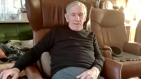 Snapshot of johan7_heet chatting on February 6, 3:31 pm johan7 heet online show from February 6, 3:31 pm