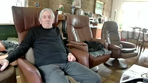 Snapshot of johan7_heet chatting on February 10, 1:44 pm johan7 heet online show from February 10, 1:44 pm