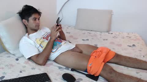 johan online show from October 3, 7:55 pm