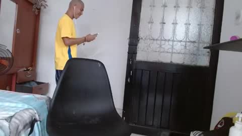 johan online show from May 1, 9:30 pm