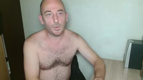 Snapshot of johanbarker chatting on November 28, 11:46 am Johan online show from November 28, 11:46 am