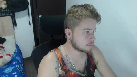 Snapshot of johanleonsweetboy chatting on October 22, 12:27 pm JOHAN independient model online show from October 22, 12:27 pm