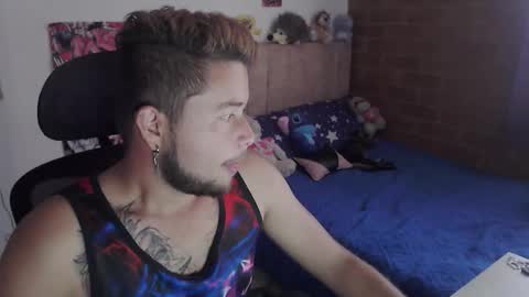 Snapshot of johanleonsweetboy chatting on December 16, 5:07 pm JOHAN independient model online show from December 16, 5:07 pm