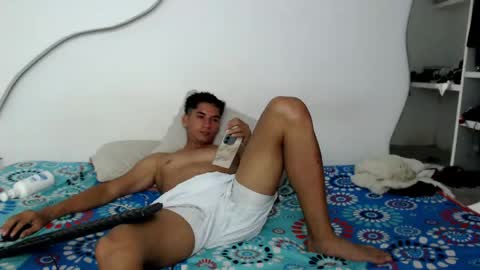 johanoro333 online show from March 8, 1:47 am