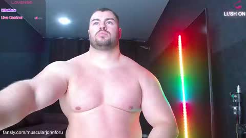 Snapshot of john_and_kiss chatting on February 15, 2:33 pm john and kiss online show from February 15, 2:33 pm