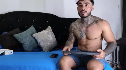 John  online show from October 3, 10:56 am