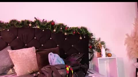 John  online show from December 15, 11:14 am