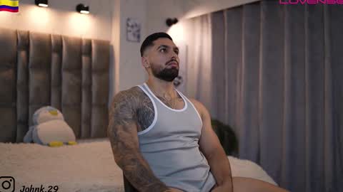 Snapshot of john_king29 chatting on November 19, 12:54 am john online show from November 19, 12:54 am