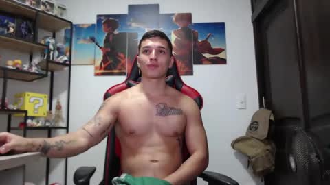 Snapshot of john_s117 chatting on January 23, 5:45 am JOHN online show from January 23, 5:45 am