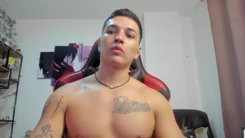 Snapshot of john_s117 chatting on September 23, 1:52 am JOHN online show from September 23, 1:52 am