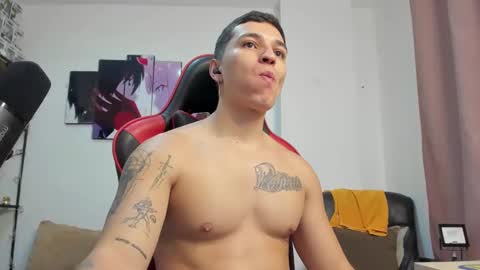 Snapshot of john_s117 chatting on November 19, 11:38 pm JOHN online show from November 19, 11:38 pm