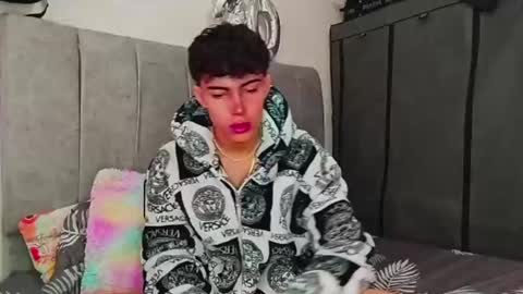 Snapshot of john_vichenso chatting on December 10, 2:28 pm John Vichenso online show from December 10, 2:28 pm