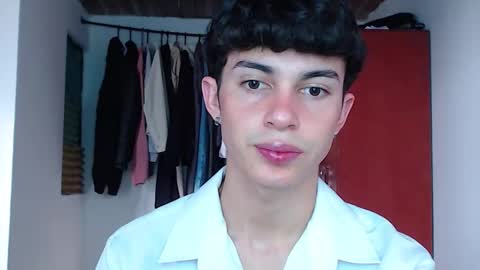 Snapshot of john_vichenso chatting on September 15, 9:48 pm John Vichenso online show from September 15, 9:48 pm