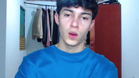 Snapshot of john_vichenso chatting on September 17, 10:33 pm John Vichenso online show from September 17, 10:33 pm