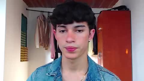 Snapshot of john_vichenso chatting on September 19, 9:48 pm John Vichenso online show from September 19, 9:48 pm