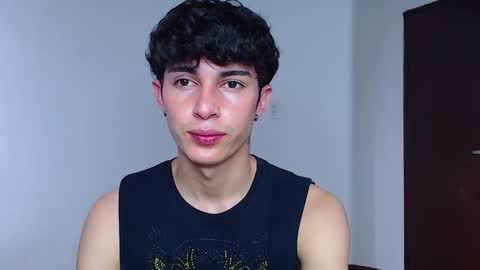 Snapshot of john_vichenso chatting on October 1, 9:43 pm John Vichenso online show from October 1, 9:43 pm