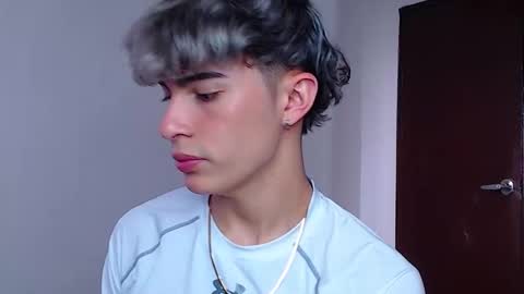 Snapshot of john_vichenso chatting on October 8, 9:23 pm John Vichenso online show from October 8, 9:23 pm