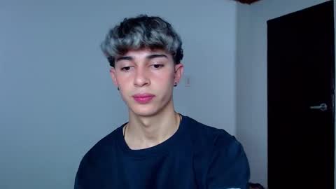 Snapshot of john_vichenso chatting on October 10, 9:03 pm John Vichenso online show from October 10, 9:03 pm