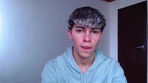 Snapshot of john_vichenso chatting on October 19, 4:51 pm John Vichenso online show from October 19, 4:51 pm