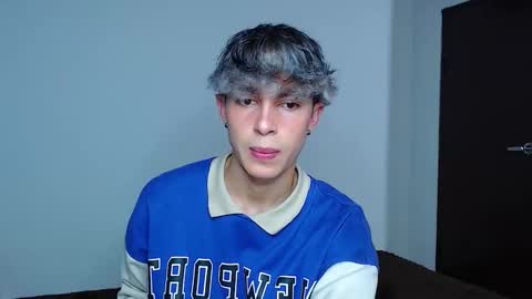 Snapshot of john_vichenso chatting on October 22, 10:42 pm John Vichenso online show from October 22, 10:42 pm