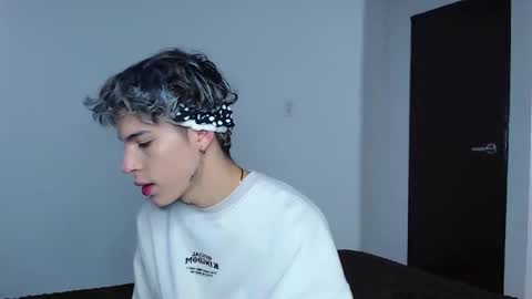 Snapshot of john_vichenso chatting on October 27, 10:14 pm John Vichenso online show from October 27, 10:14 pm