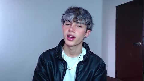 Snapshot of john_vichenso chatting on November 5, 9:26 pm John Vichenso online show from November 5, 9:26 pm