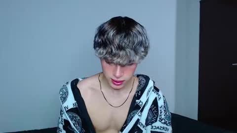 Snapshot of john_vichenso chatting on December 2, 10:38 pm John Vichenso online show from December 2, 10:38 pm