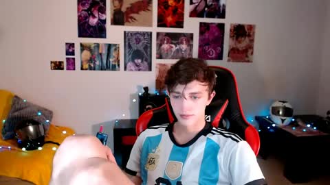 Snapshot of john_winx chatting on March 29, 1:55 pm john_winx online show from March 29, 1:55 pm