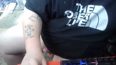 johnf23762458 online show from March 25, 6:47 pm