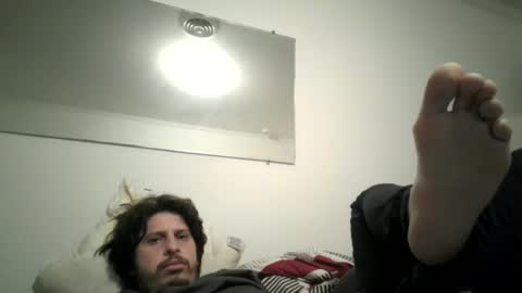 Snapshot of johnjohn90909 chatting on October 17, 2:15 am johnjohn online show from October 17, 2:15 am