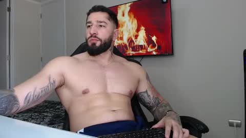 Snapshot of johnklleyn chatting on September 25, 5:38 pm john online show from September 25, 5:38 pm