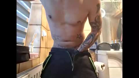 johnlong25cm online show from December 26, 8:28 am