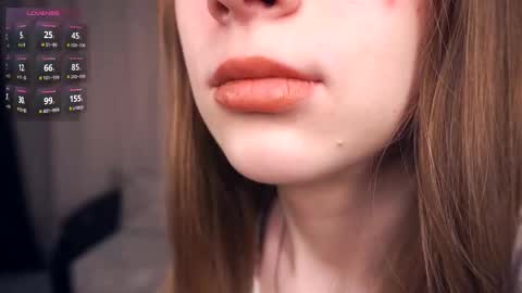 Snapshot of johnnietantum chatting on October 28, 5:48 pm Rocio online show from October 28, 5:48 pm