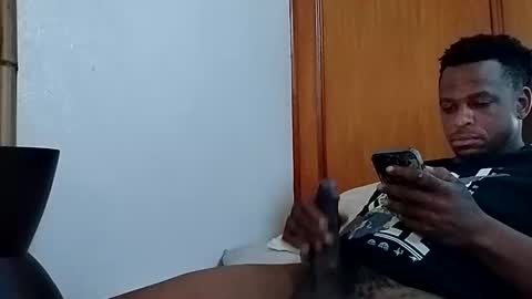 Snapshot of johnnnyhotty1 chatting on November 27, 10:45 pm johnnnyhotty1 online show from November 27, 10:45 pm