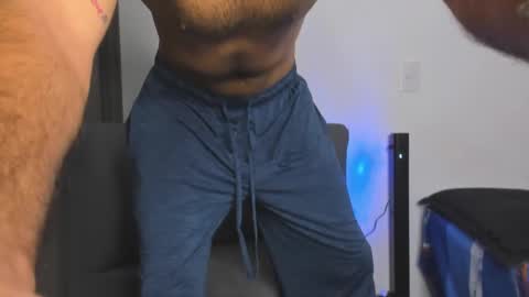 Snapshot of johnny_bravo777 chatting on February 11, 1:52 am johnny_bravo777 online show from February 11, 1:52 am