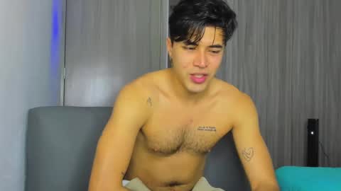 Snapshot of johnny_bravo777 chatting on February 15, 3:09 am johnny_bravo777 online show from February 15, 3:09 am