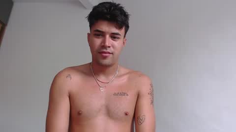 Snapshot of johnny_bravo777 chatting on July 3, 1:28 pm johnny_bravo777 online show from July 3, 1:28 pm