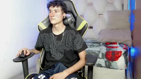 johnny_cagee online show from September 25, 4:38 am