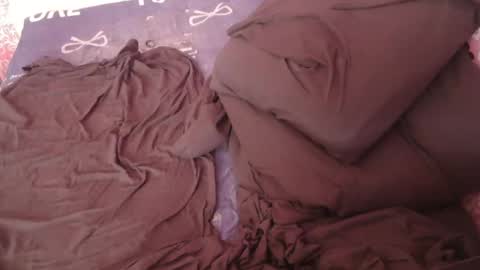 Snapshot of johnny_positive chatting on February 24, 7:11 am Johnny online show from February 24, 7:11 am