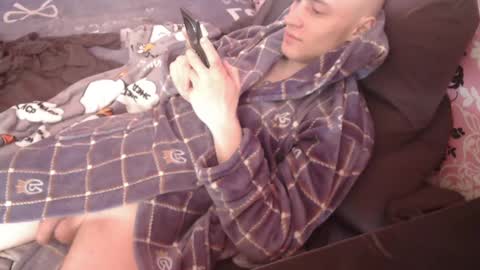 Snapshot of johnny_positive chatting on February 27, 5:45 am Johnny online show from February 27, 5:45 am