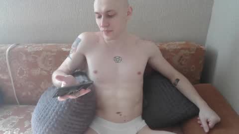 Snapshot of johnny_positive chatting on March 11, 11:23 am Johnny online show from March 11, 11:23 am