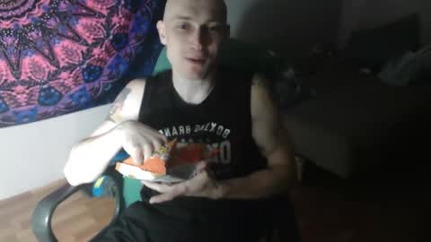 Snapshot of johnny_positive chatting on September 19, 5:02 pm Johnny online show from September 19, 5:02 pm